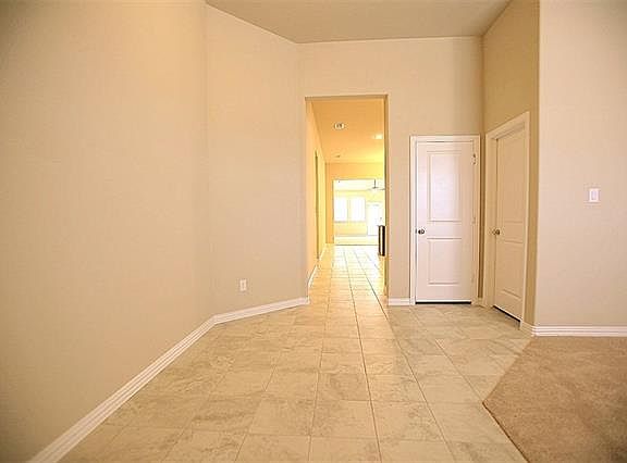 2nd image of 1914 Edgewater Dr