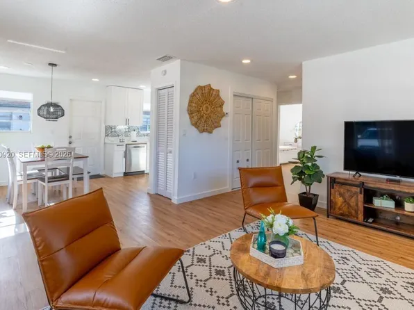 329 SE 2nd St #1-2, Hallandale Beach, FL 33009