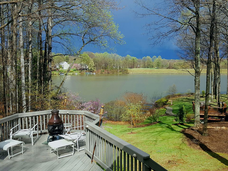 1st image of 4594 Clearwater Ct