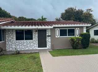 42 NW 162nd St, Miami, FL 33169