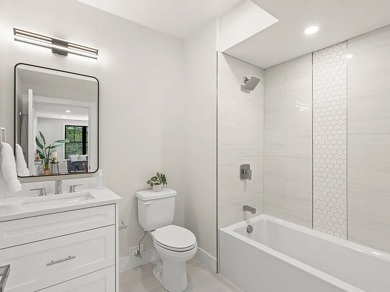 260 Elm St #301 — Photo 9
