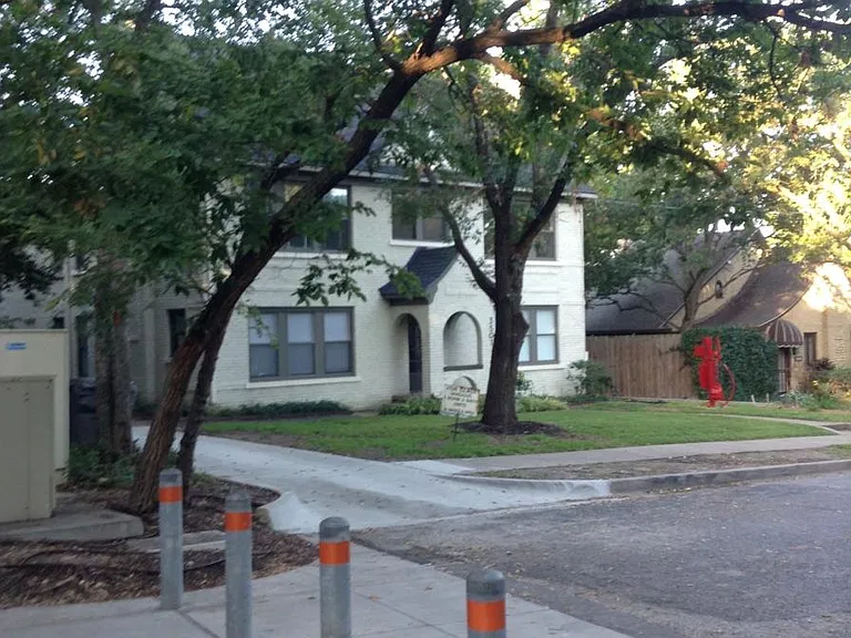 3501 Armstrong Ave #C — Photo 1
