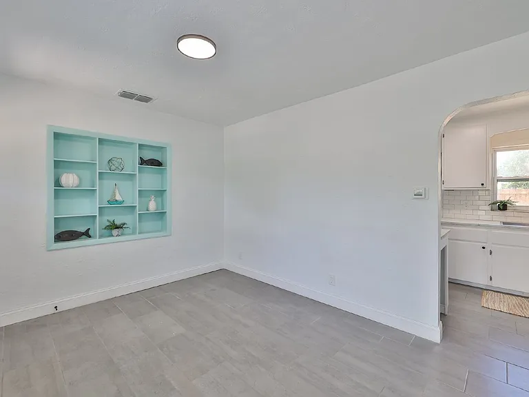 5540 59th St N — Photo 3