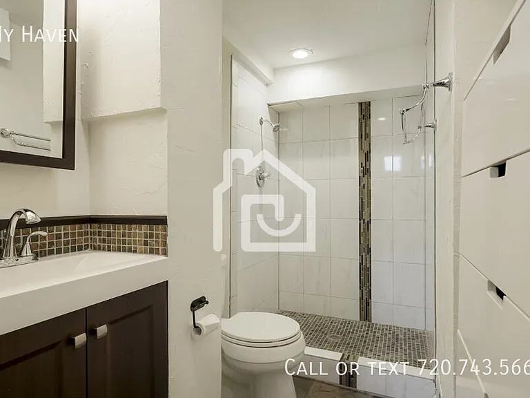 824 S Grant St — Photo 16