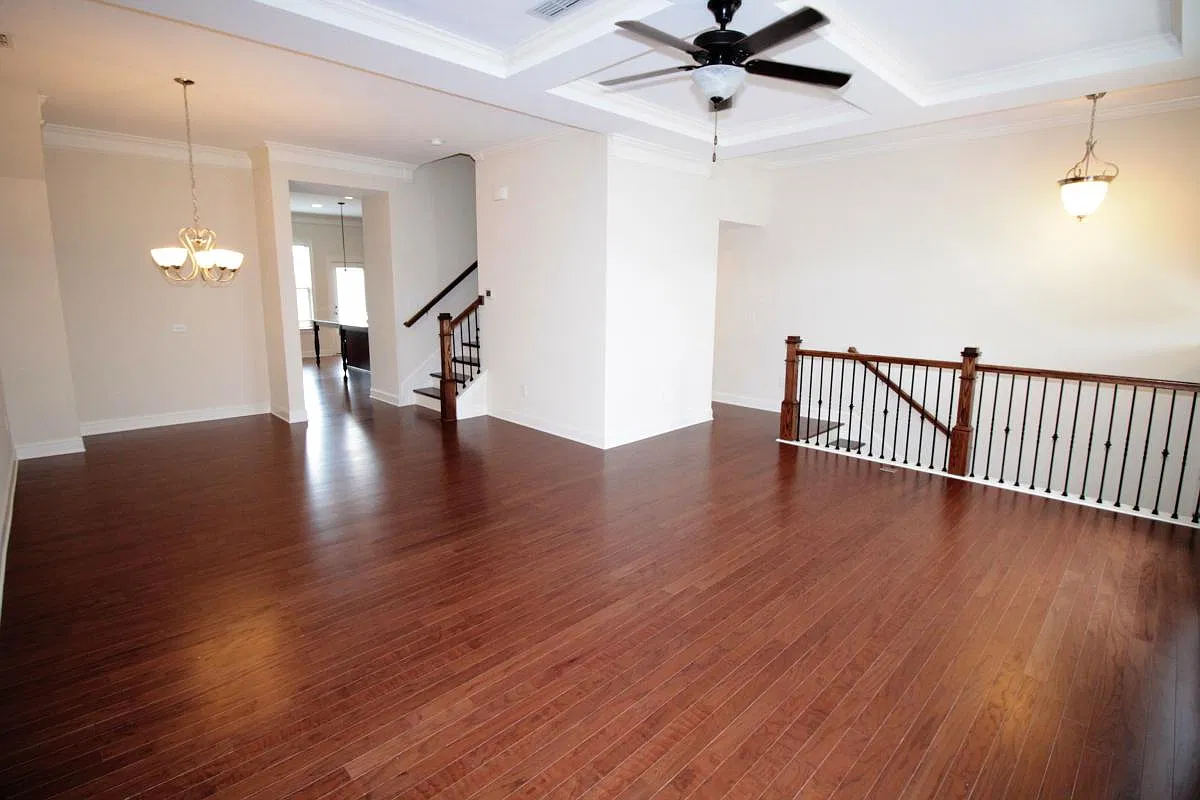 4 bed, 3.5 bath, 2760 sqft, $2,550 — Photo 2