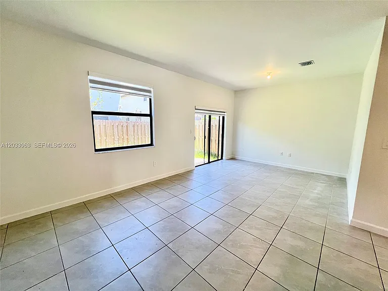 11925 SW 247th Ter #11925 — Photo 10