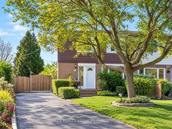 10 Danesbury Cres, Brampton, ON L6T 1T3