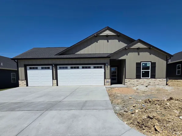 3022 E Highridge St, Wichita, KS 67219