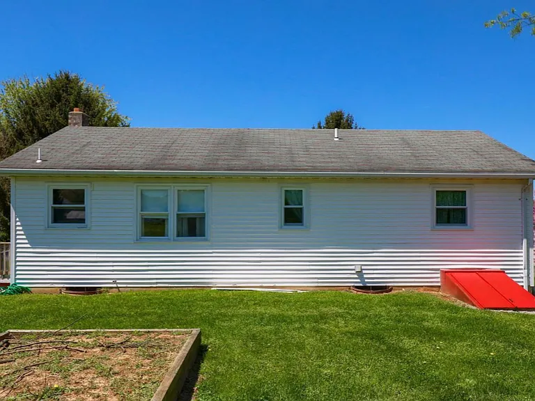 4644 View Dr — Photo 12
