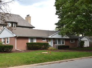815 W 4th St, Hinsdale, IL 60521
