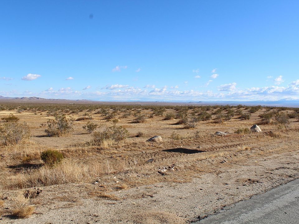 1st image of E 190th St