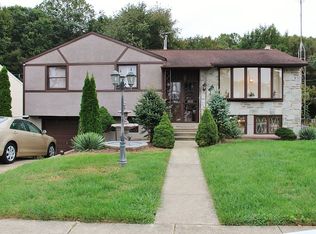 11609 Stevens Rd, Philadelphia, PA 19116