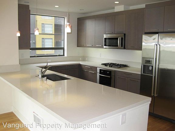 4th image of 550 18th St APT 404