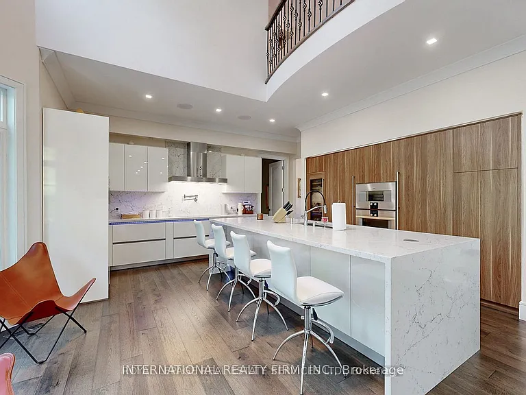 1286 Cambridge Dr — Photo 7