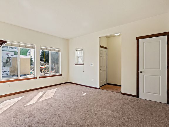 5th image of 501 N 105th St Unit C