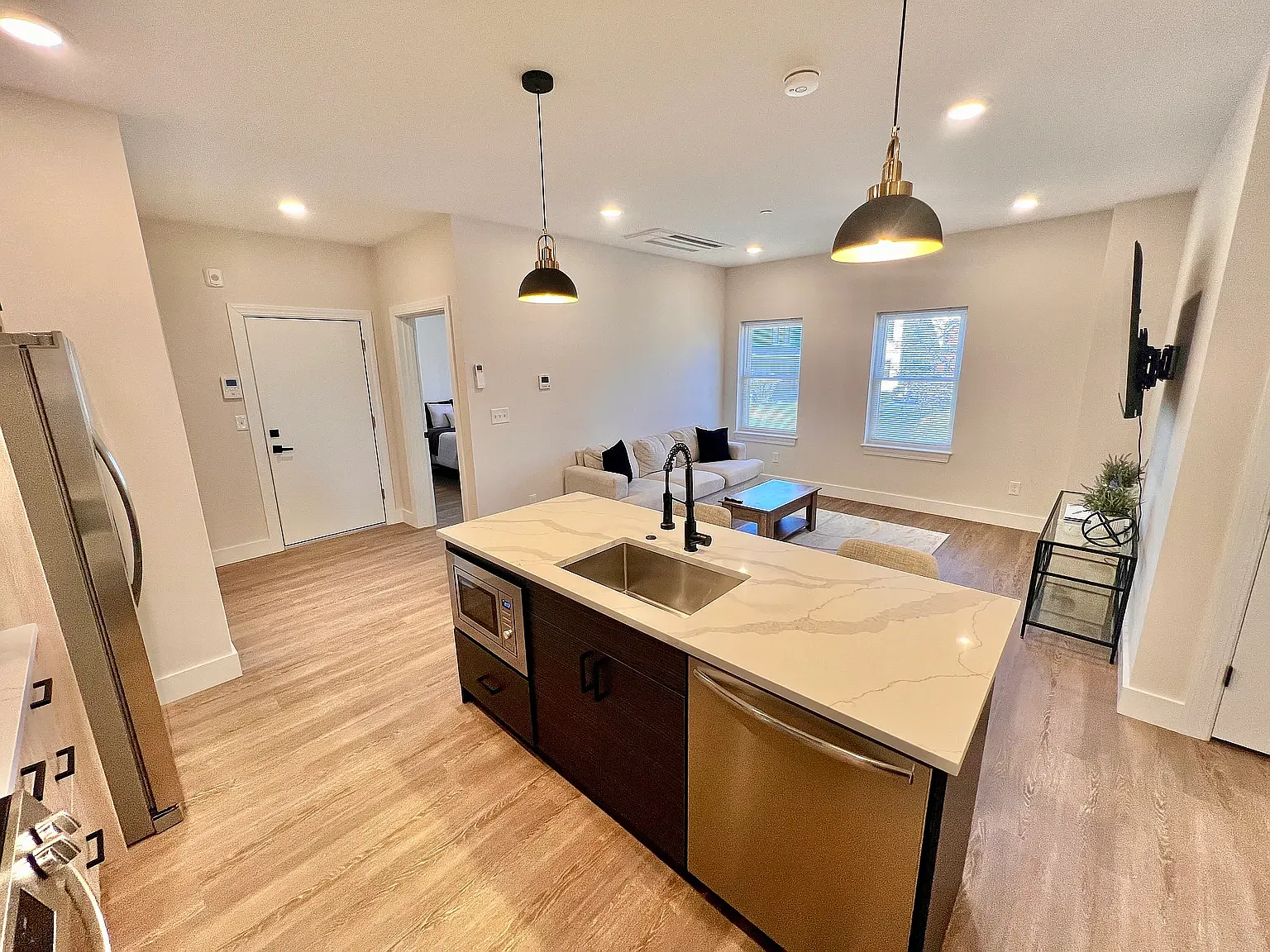 18 Woburn St — Photo 3