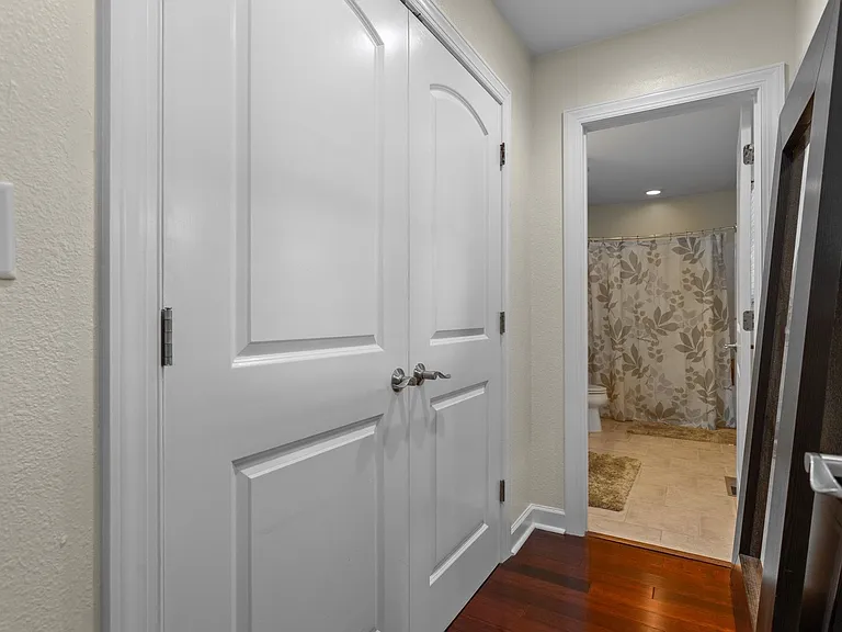 9620 Dolphin Run — Photo 19