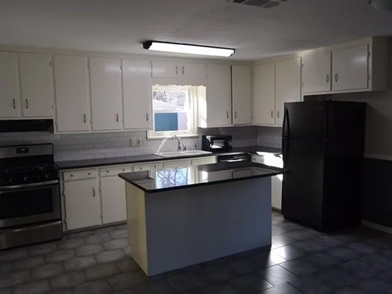 413 Kimbrough St — Photo 6