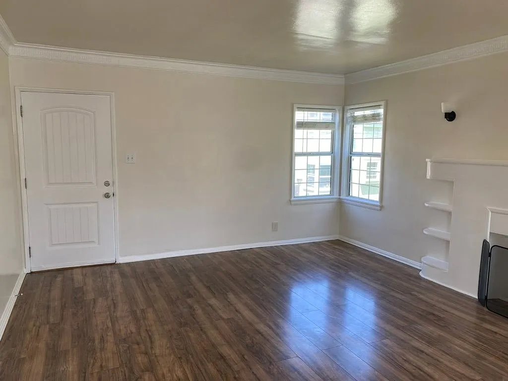 1 bed, 1.0 bath, 820 sqft, $1,950 — Photo 3