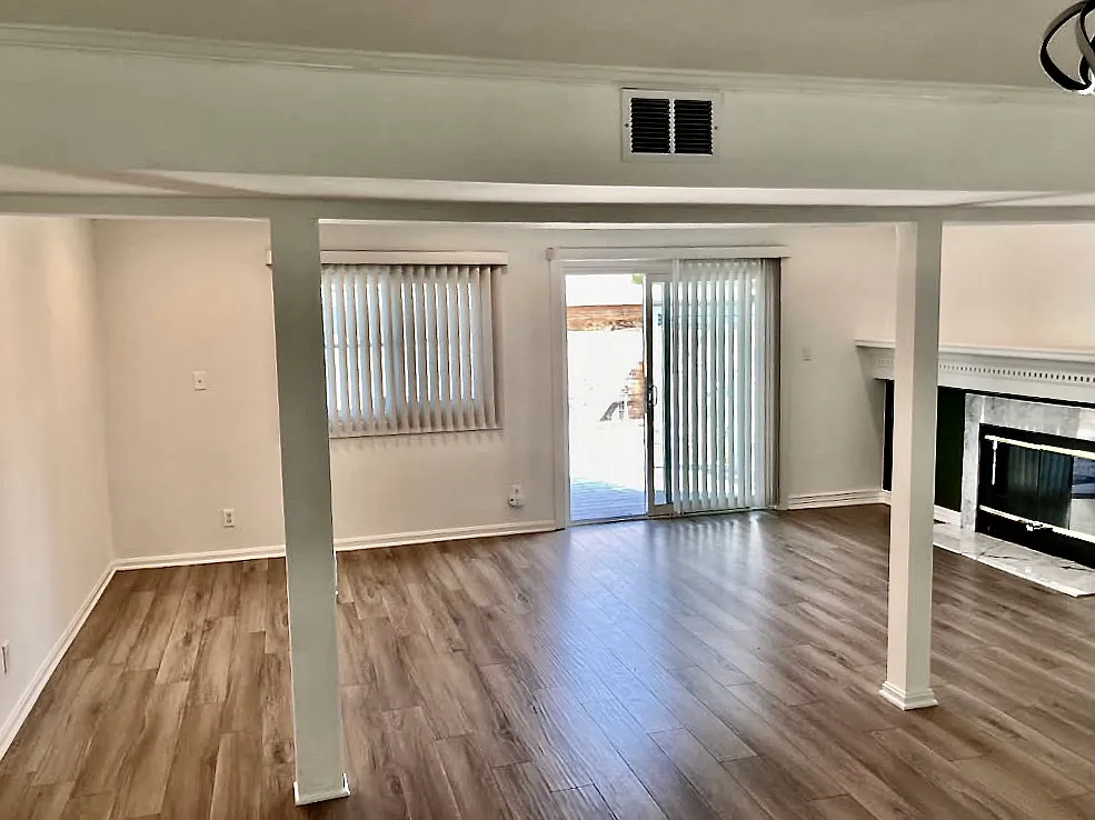 3 bed, 2.5 bath, 1420 sqft, $2,750 — Photo 4