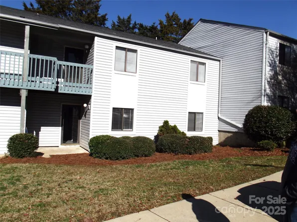 11010 Harrowfield Rd, Charlotte, NC 28226