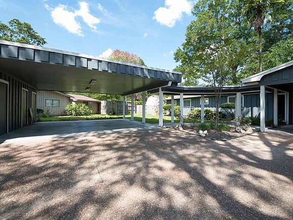 3rd image of 1410 Mimosa Ln