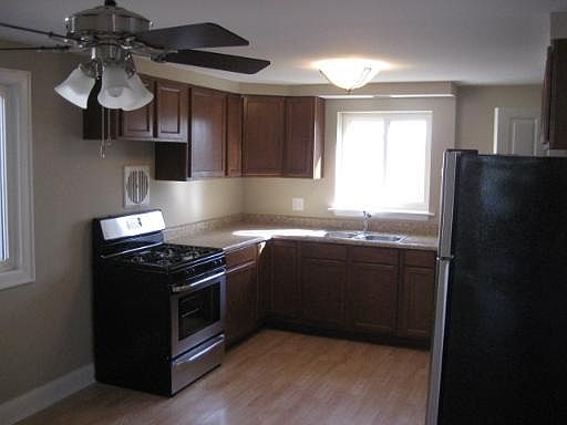 3rd image of 13529 S Avenue K