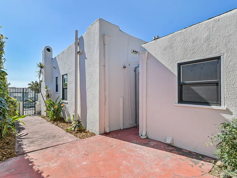 3124 B St — Photo 25
