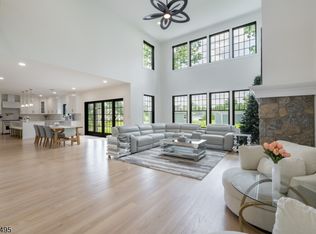 2 Buckingham Rd, Lincoln Park, NJ 07035