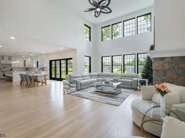 2 Buckingham Rd, Lincoln Park Boro, NJ 07035