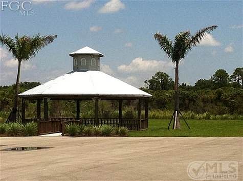 Private community gazebo by the boat ramp & dock.