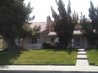 1802 E Avenue J9, Lancaster, CA 93535