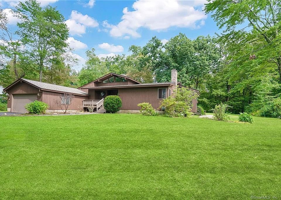 1st image of 41 Stony Brook Drive