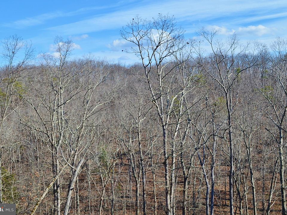 2nd image of Comforter Ln Lot 28