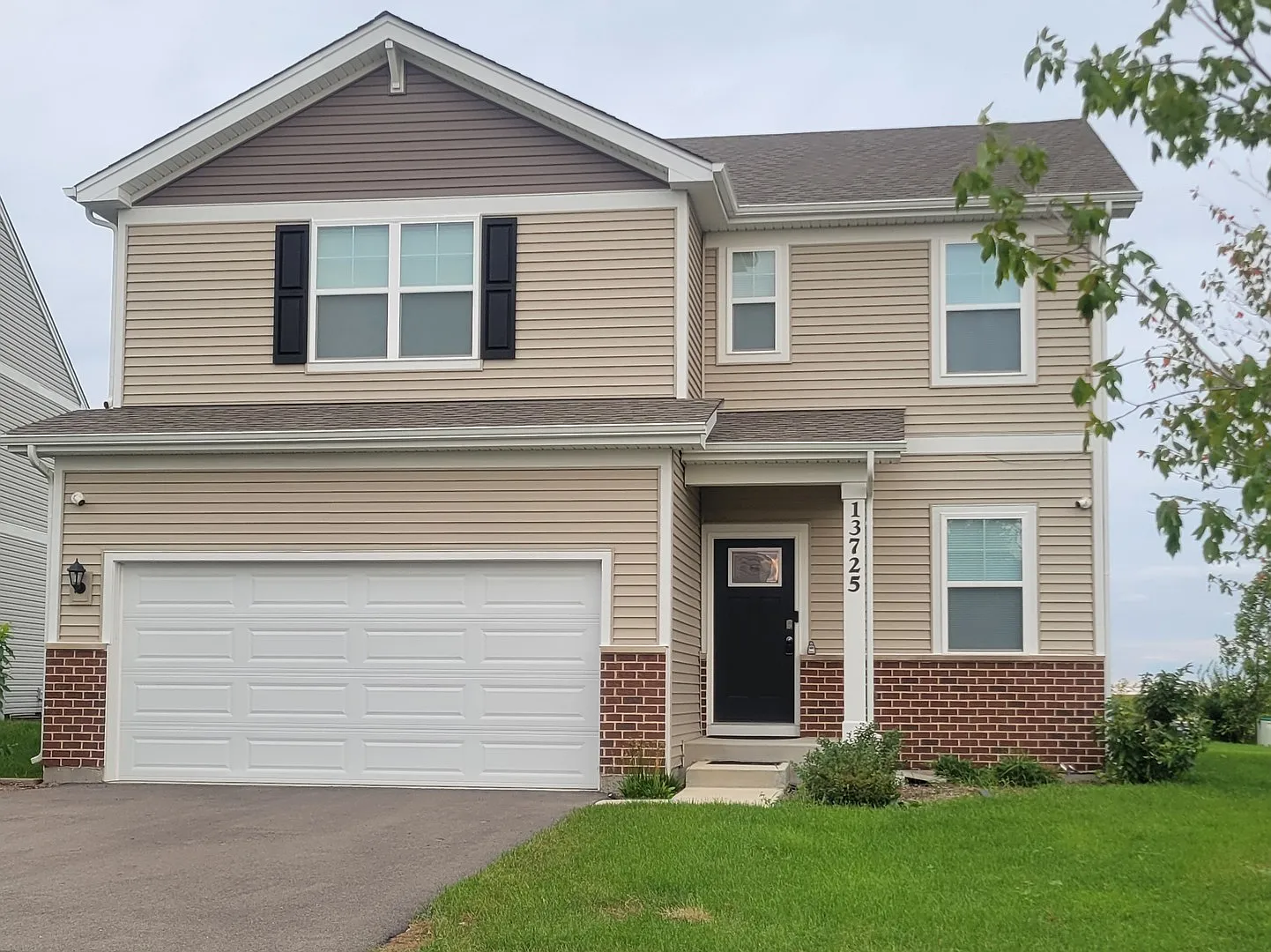 3 bed, 2.5 bath, 1818 sqft, $3,500 — Photo 1