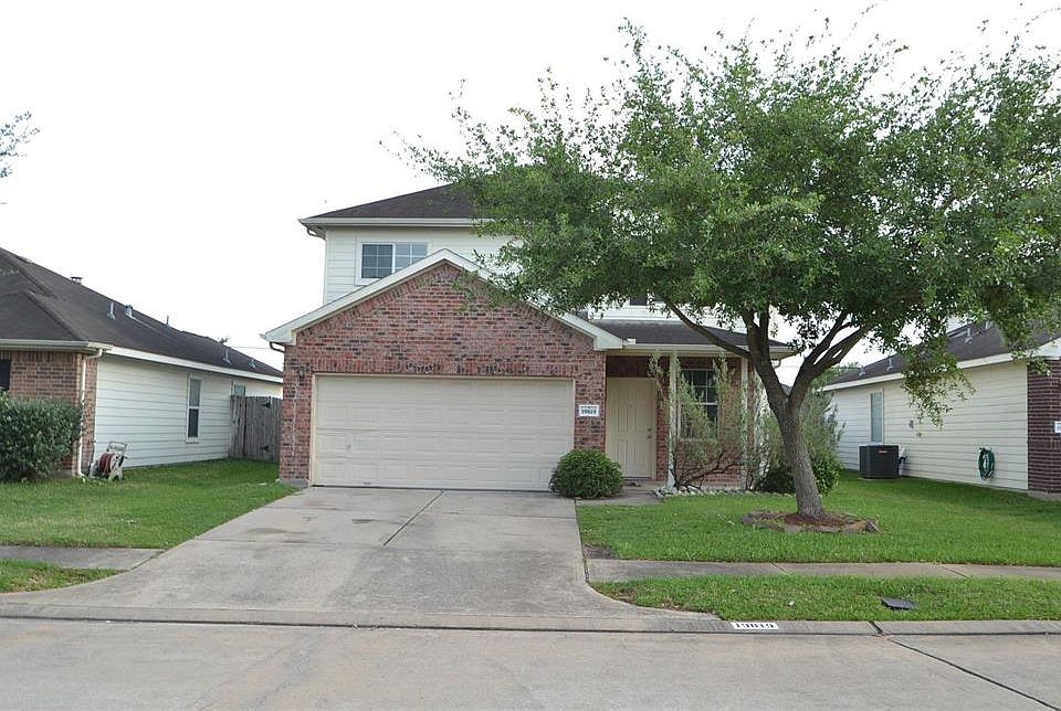 1st image of 19819 Billineys Park Dr