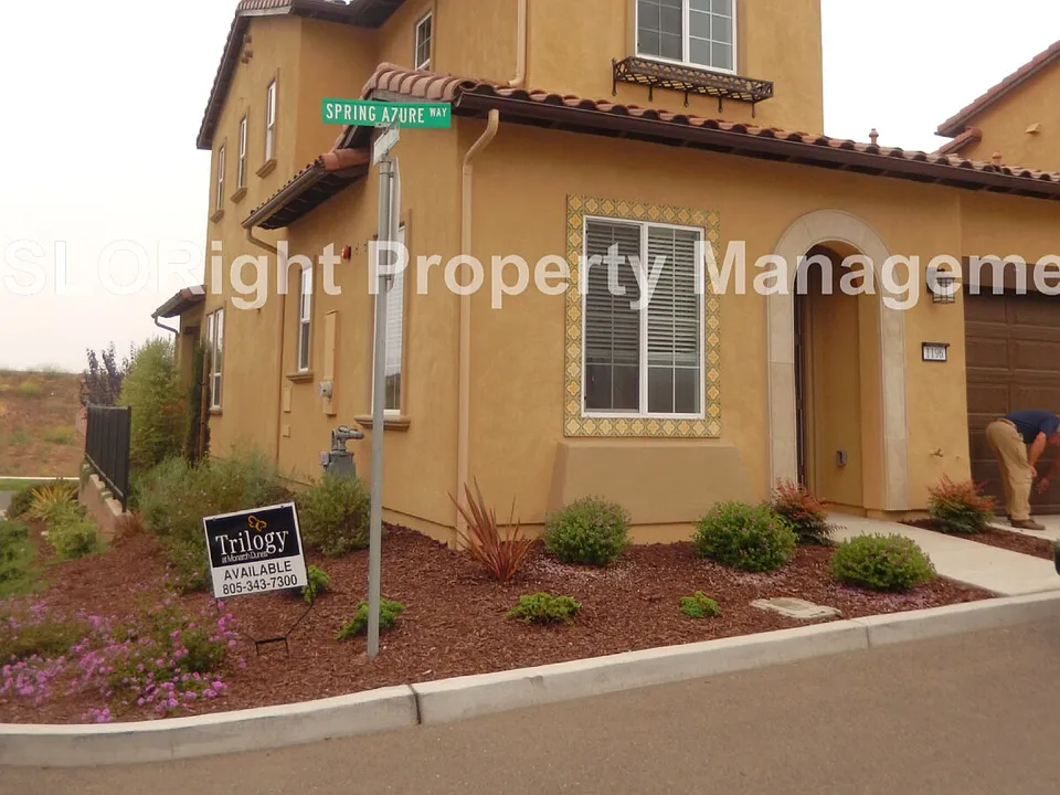 1196 Spring Azure Way