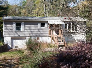 9 Chipmunk Trl, Hawley, PA 18428