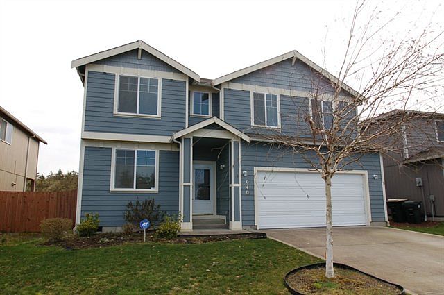 1st image of 940 Gina Ct SE