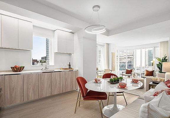 3rd image of 572 11th Ave #11J