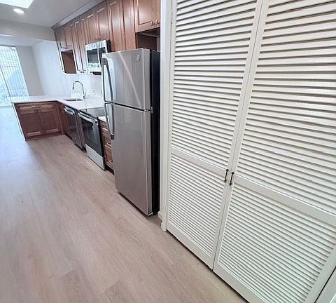 5th image of 12875 SW 5th St