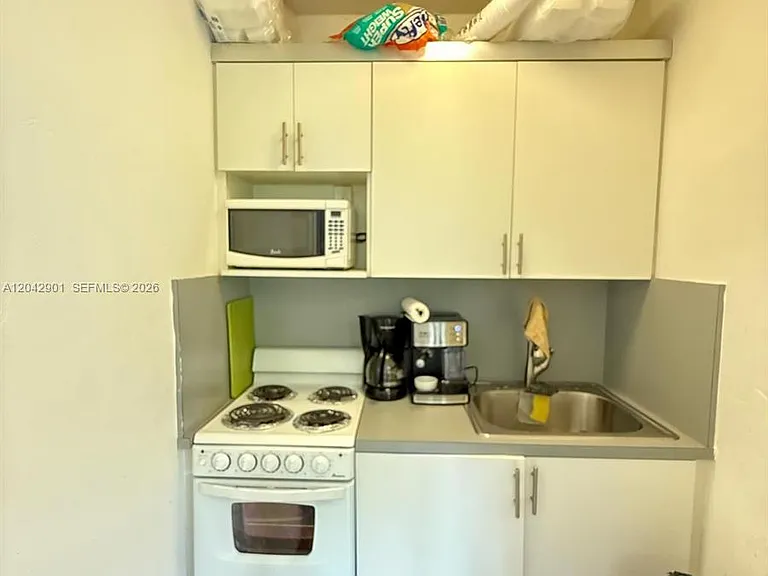 200 NE 108th St #2 — Photo 7