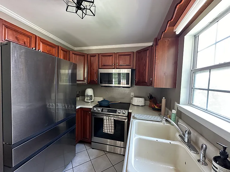 524 Crewdson St — Photo 17