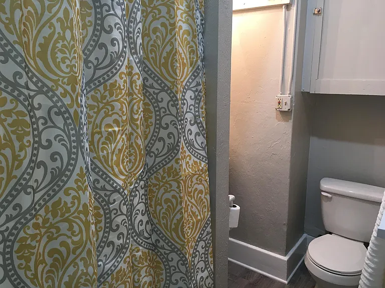 142 S 11th Ave #2 — Photo 8