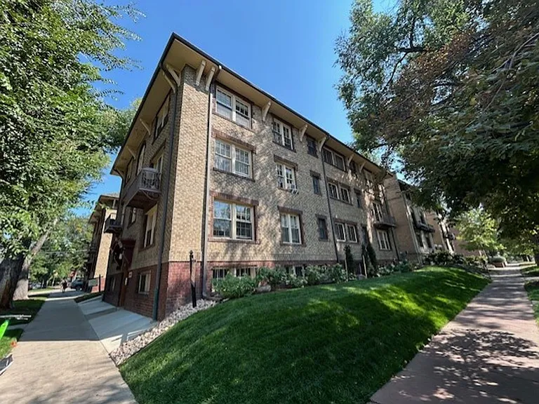 Arlington Apartments — Photo 1