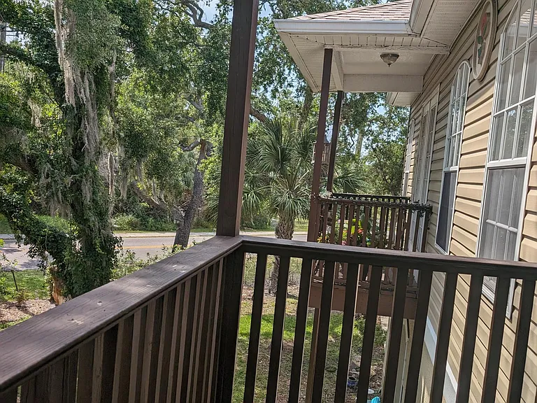 balcony
