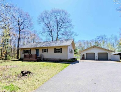 14 Arrowhead Dr, Marquette, MI, 49855