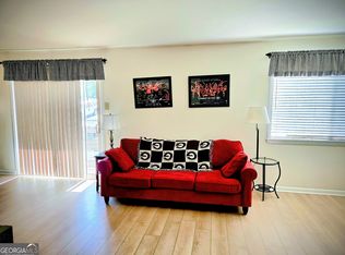 250 Little St APT C210, Athens, GA