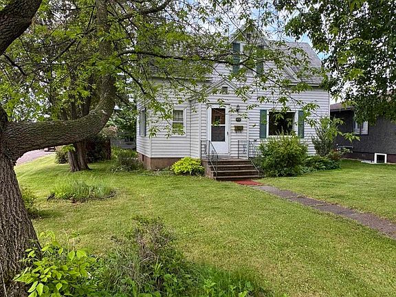 2nd image of 402 10th Ave