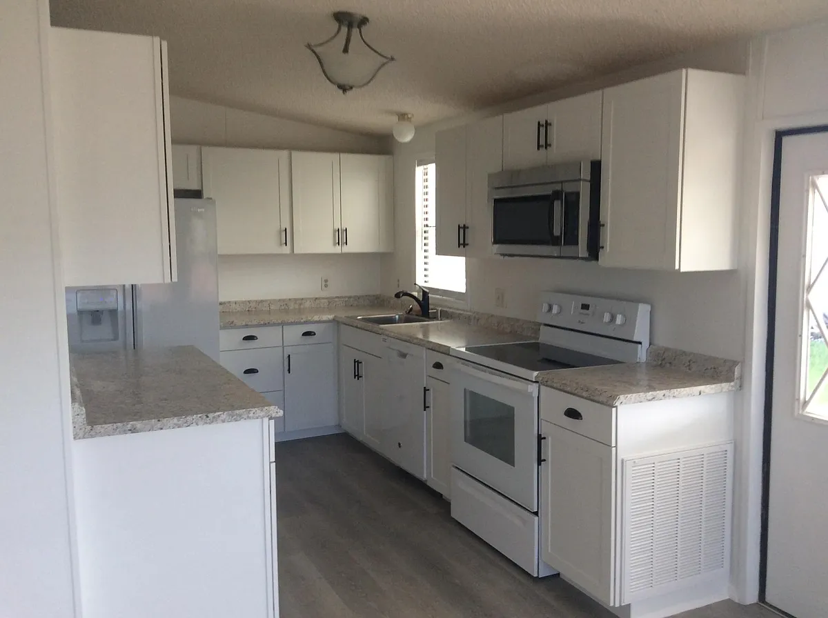 Building Photo - 250 Loon Ln
